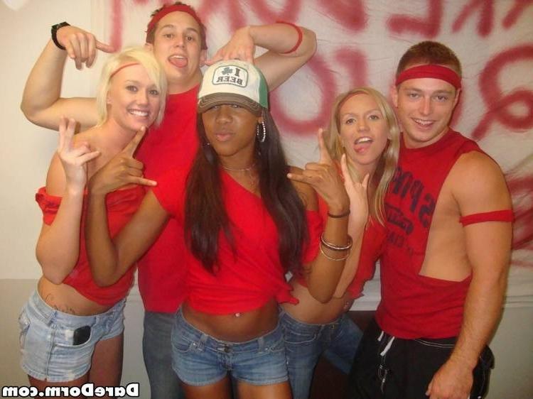 15P Horny college teen girls doing fucking after drinking party