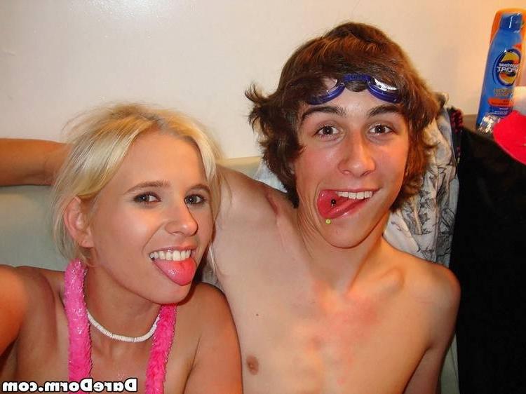 15P Drunk college sluts having great fucking party