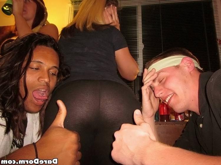 15P Real college girls fucking wild in their dorm party