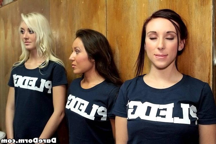 15P Naughty college girls getting sex pleasure in their dorm party