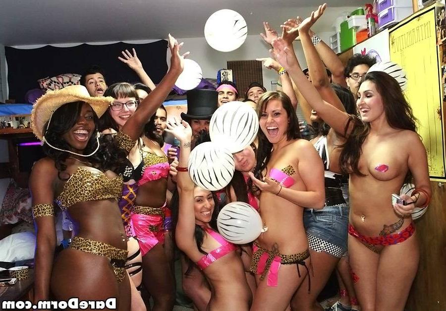 15P Naughty college girls getting sex pleasure in their dorm party
