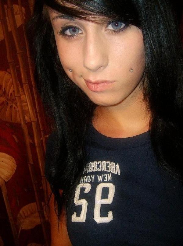 15P Compilation of self-shooting emo babes