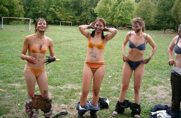15P Real college party girlfriends fucking