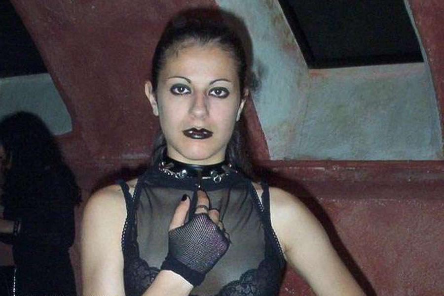 15P Picture compilation of scene chicks in pink and black
