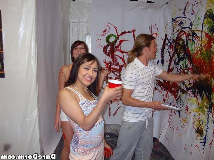 15P College girls know how to enjoying the sex party