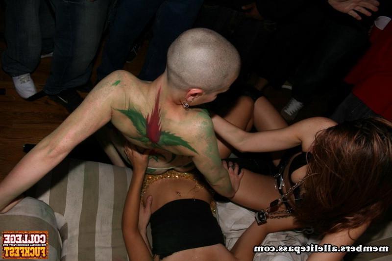 16P Wild lesbian sex and heterosexual sex at a college party