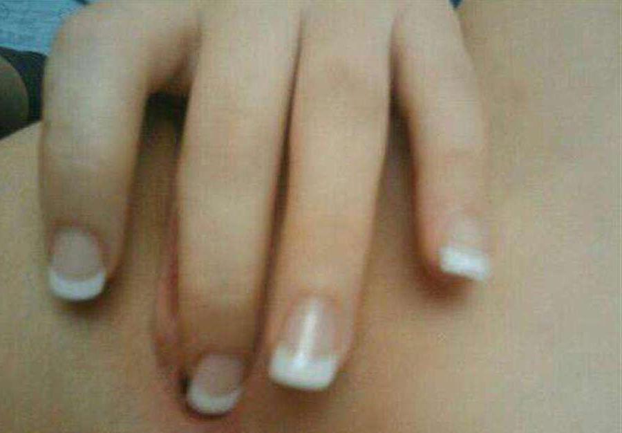 16P Picture compilation of babes finger-fucking their twats