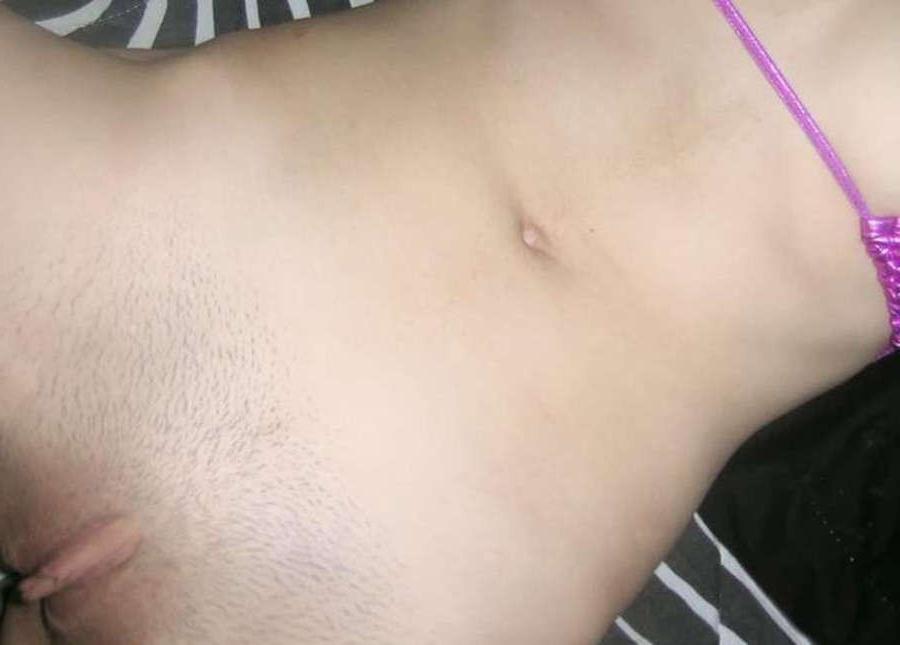 16P Picture compilation of a chick poking her cunt  with a blue dildo