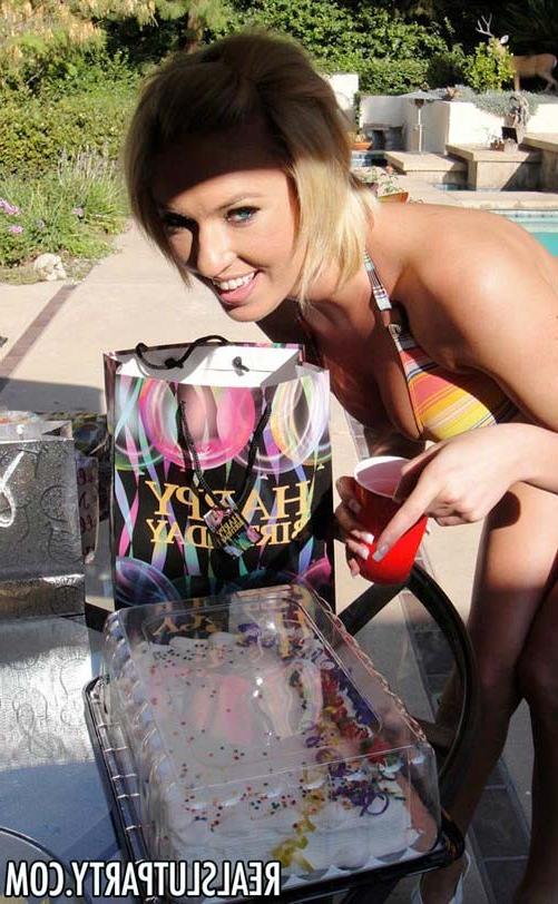 17P Drunk slut college teenie hoes in hardcore group sex party