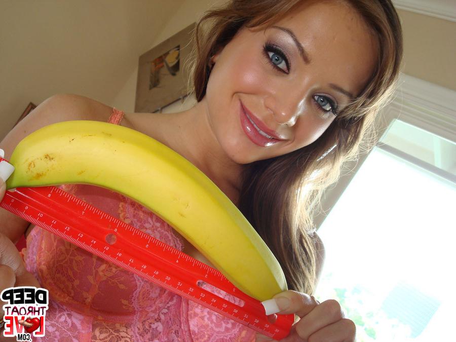 15P Nika Noir Get Planted Deep In Her Throat