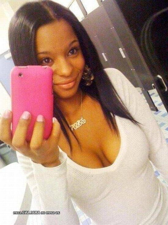 10P Compilation of non-nude babes posing in sexy selfpics