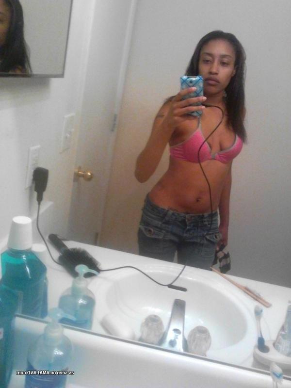 8P Compilation of a non-nude chick posing in her underwear