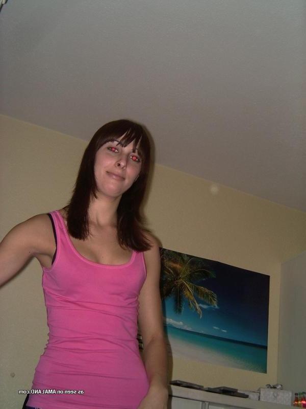 14P Chick strips down to her underwear in pic compilation