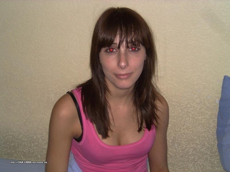 14P Chick strips down to her underwear in pic compilation