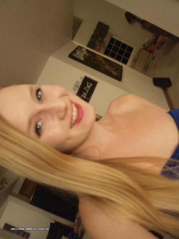14P Compilation of sexy non-nude babes posing for the cam