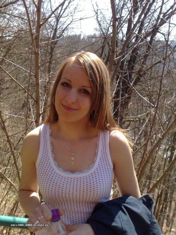 10P Heavy-chested non-nude hottie posing for her lover
