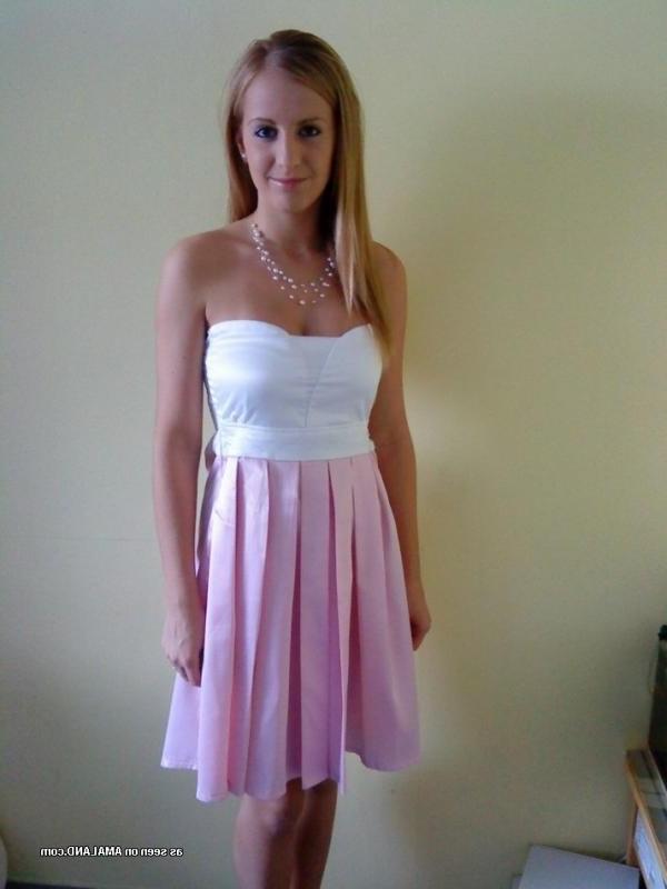 10P Heavy-chested non-nude hottie posing for her lover