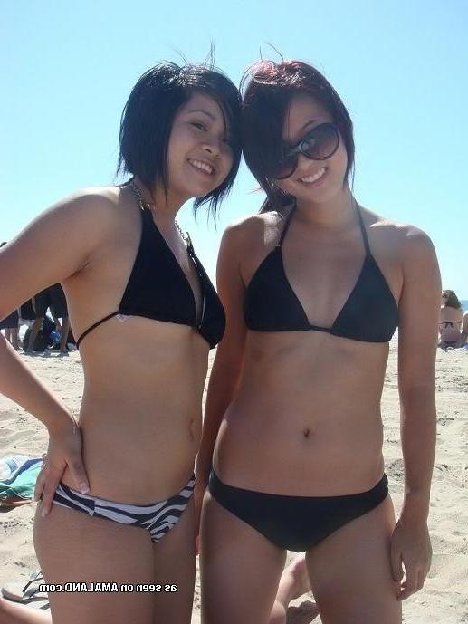 10P Compilation of sexy girlfriends posing in hot bikinis