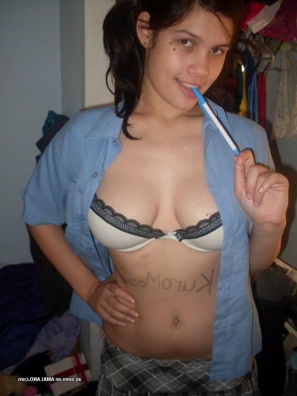 10P Nice photo compilation of a naughty non-nude chick