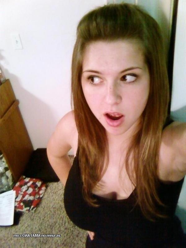 13P Girlfriends in self-shot non-nude amateur pics