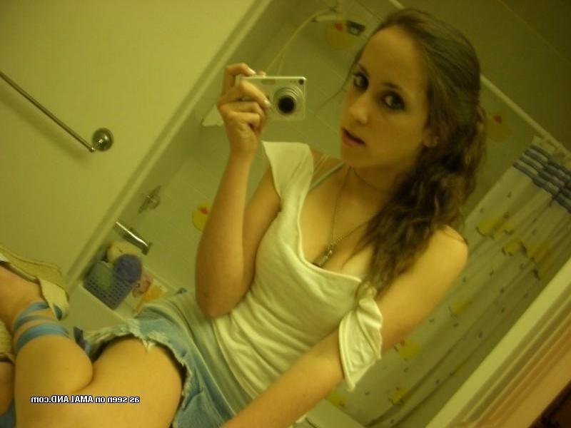 13P Girlfriends in self-shot non-nude amateur pics