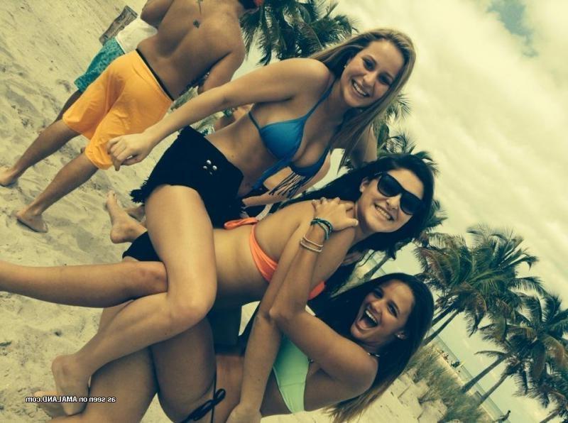 14P Compilation of sexy amateur babes posing in bikinis