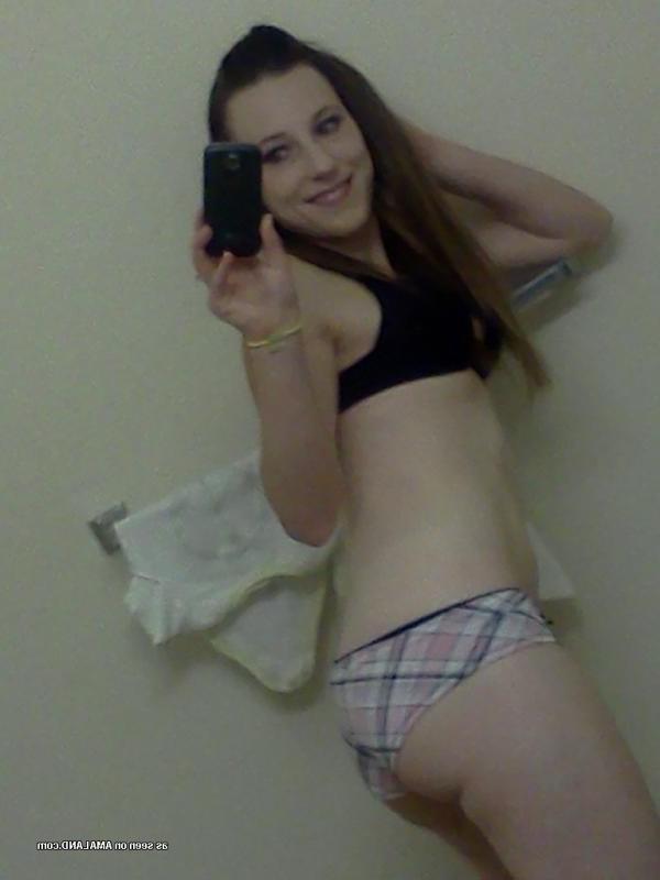 14P Compilation of a non-nude amateur chick camwhoring at home