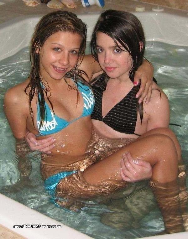 10P Compilation of naughty non-nude chicks posing for the cam