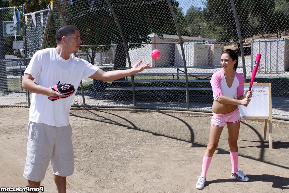 15P Jessica Valentino gets pounded and deepthroats