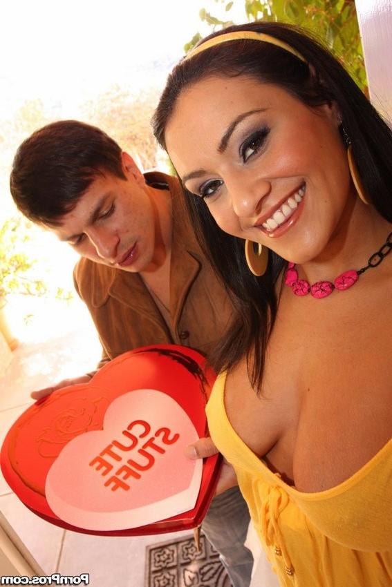 16P Gallery of  DeepThroat Love Featuring Charley Chase