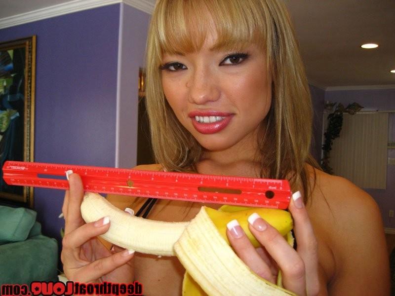 16P Gallery of  DeepThroat Love Featuring Maya Hills