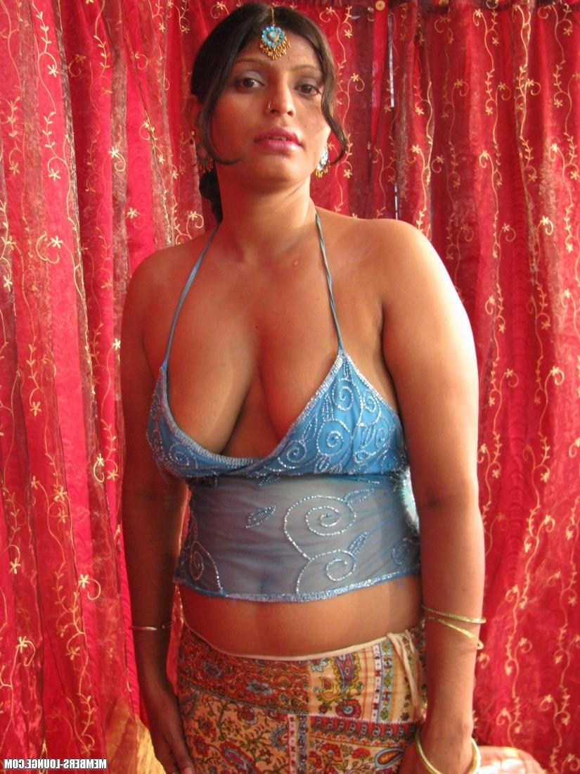 15P Robby mit Neha Zieh sie bitte aus