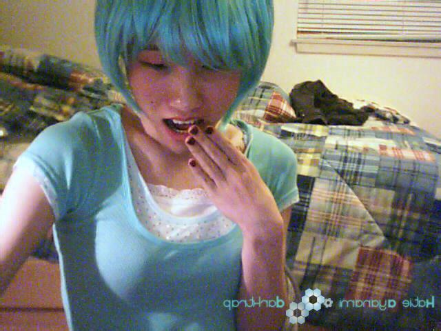 16P Young japanese newhalf in blue wig tease