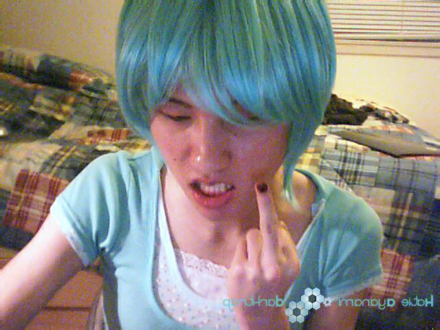 16P Young japanese newhalf in blue wig tease