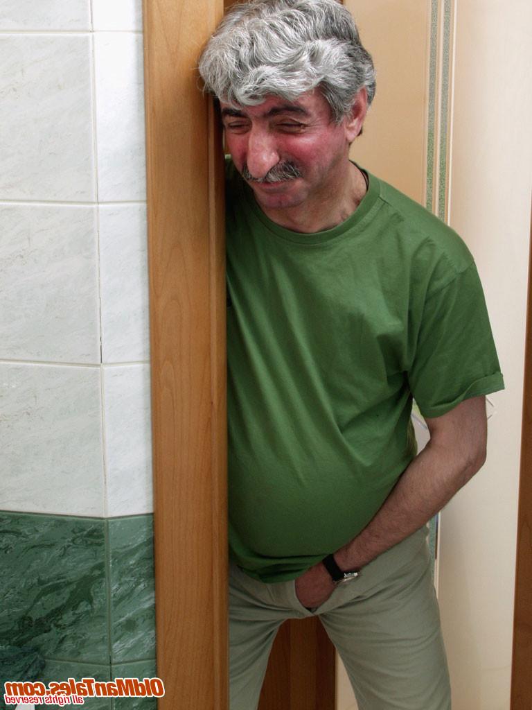16P The old man fucks a toy the sweet pussy sexual teen girl