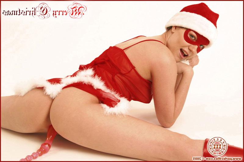 17P Horny flexible babe dildoing herself in weird positions