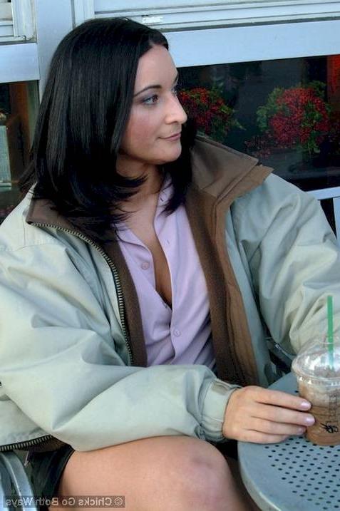 16P Brunette wants a lesbian massage