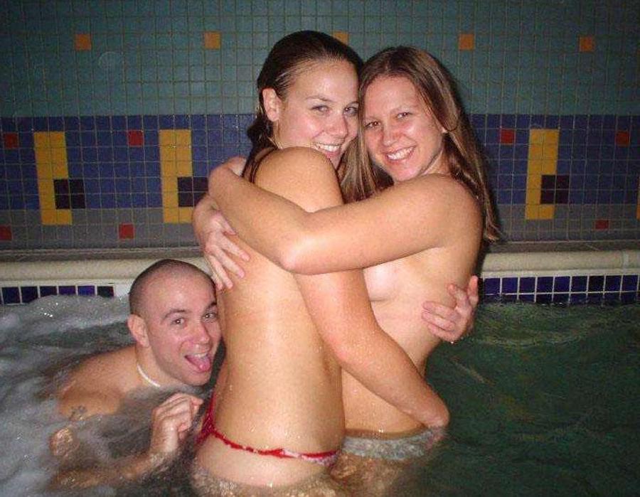 15P Hot Drunk College Chicks Flashing Perky Tits