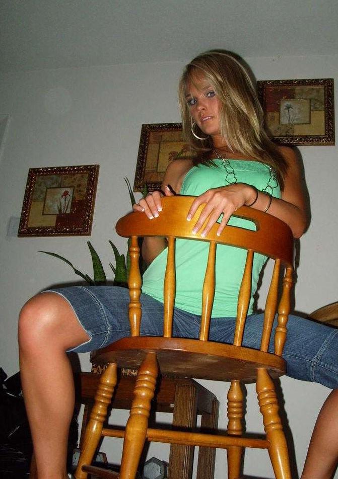 15P Drunk College Sweeties Party And Flash Perky Tits