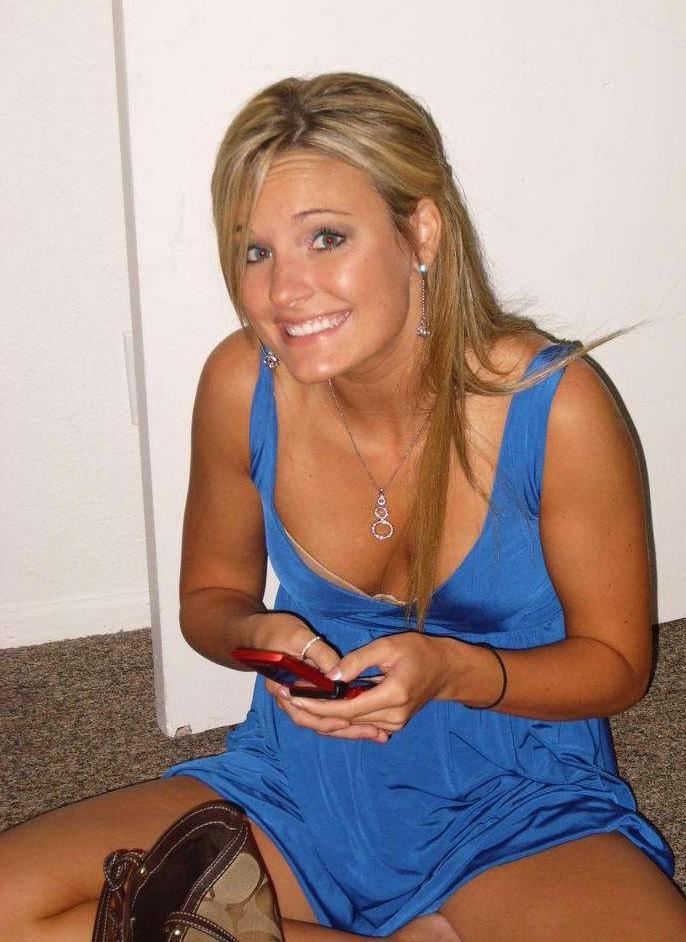 15P Drunk College Sweeties Party And Flash Perky Tits