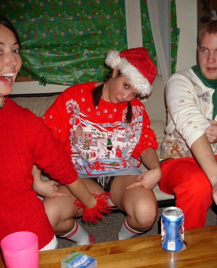 10P Drunk College Coeds Party Like Crazy Rockstars
