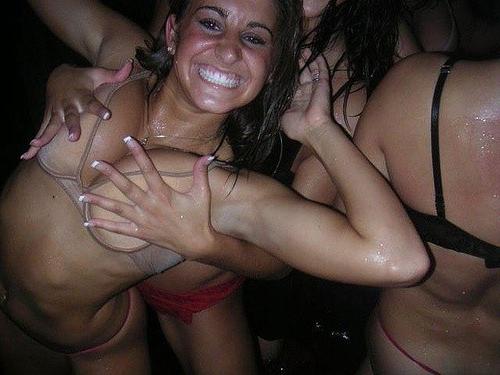 15P Drunk College Chicks Flashing And Kissing Totally Wasted