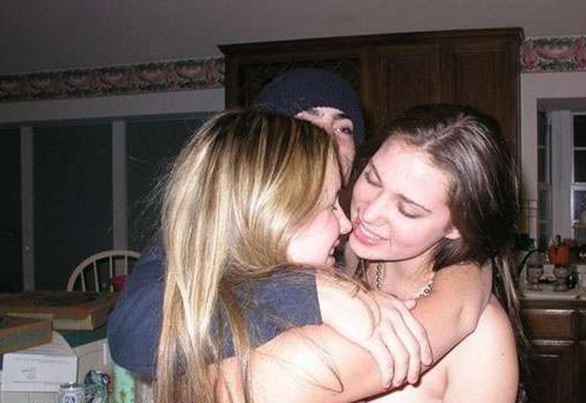 15P Hot Drunk College Girls Going Fucking Nuts