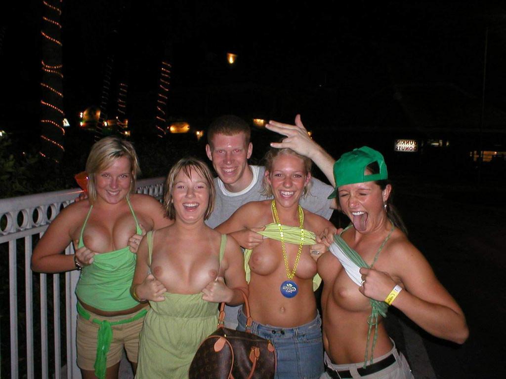 15P Drunk College Girls Going Fucking Crazy