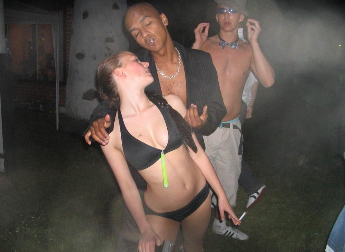 15P Smashed College Girls Drunk At A Crazy Rave Party