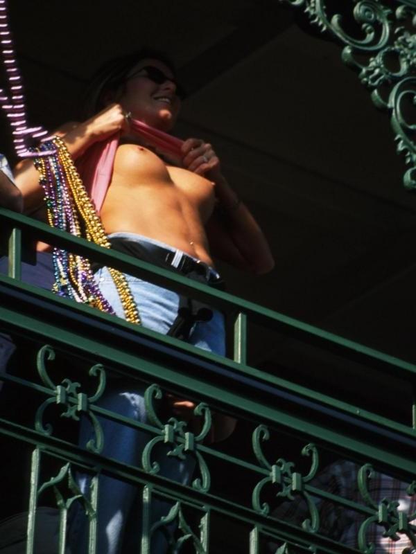 15P Drunk Spring Break College Chicks Flashing For Beads