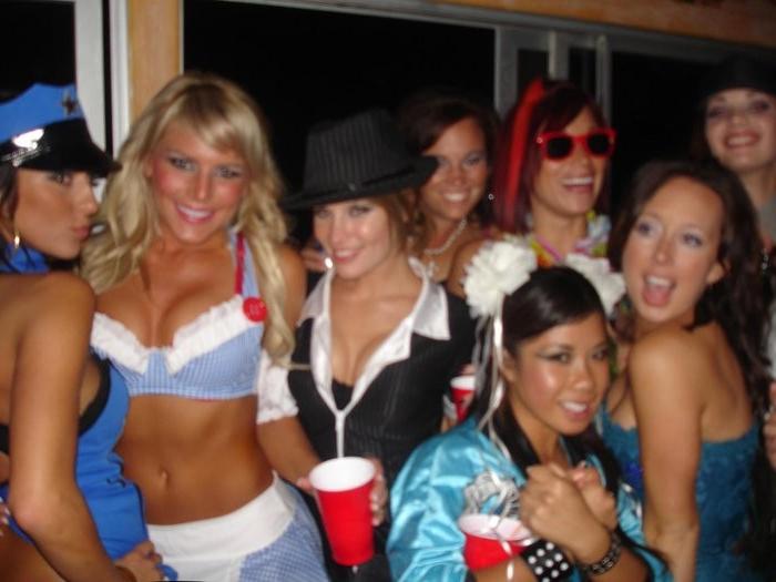15P Sorority Chicks Trashed And Drunk At A College Party