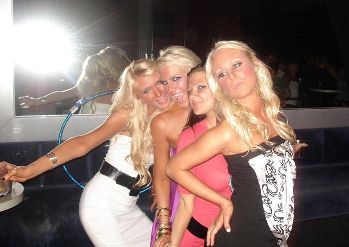 15P Sorority Chicks Trashed And Drunk At A College Party