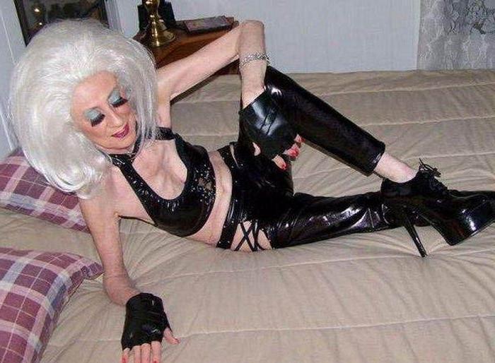 16P anorexic women posing and fucking for food