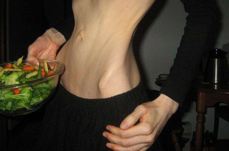 12P extremely skinny girls posing nude for food